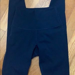 Perfect condition size 2 navy lulu lemon leggings